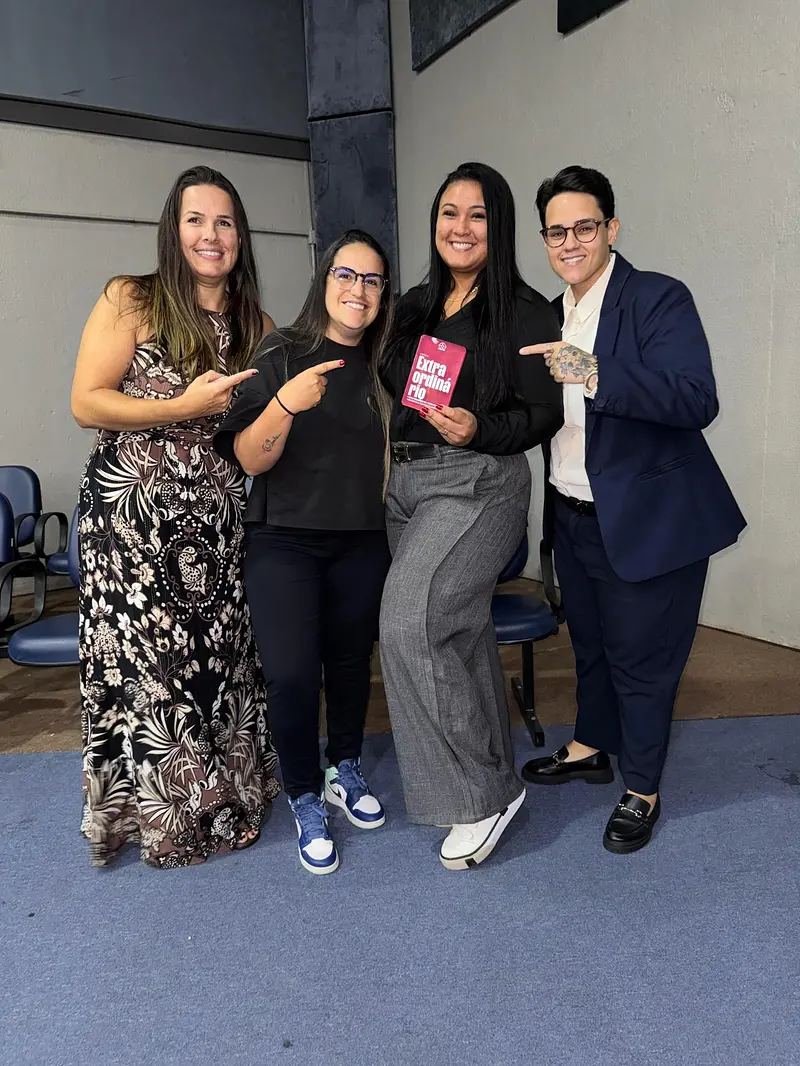 Thayla Varjão no auditório de um evento da Ademicon